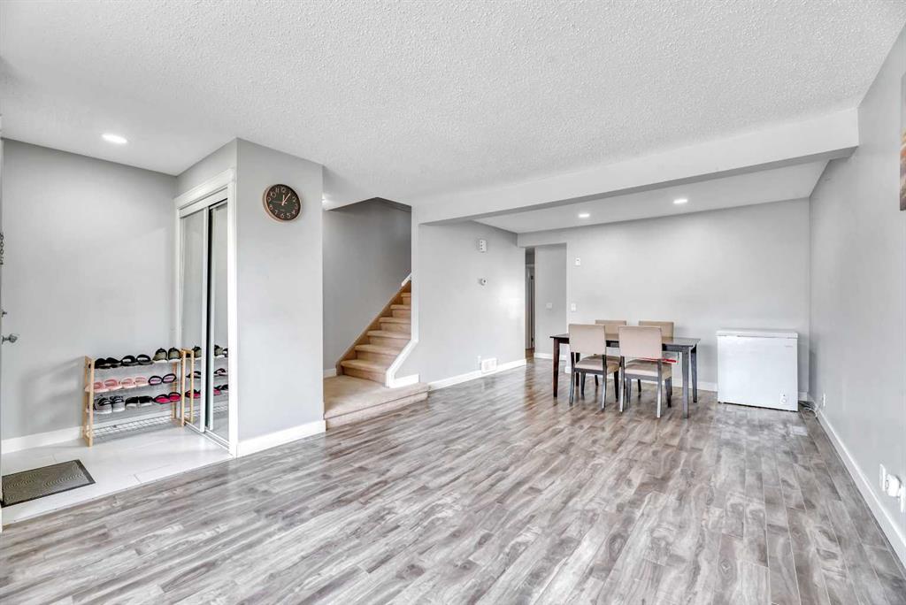 Fifth View of 6408 54 Street NE, Castleridge, Calgary, Alberta, T3J1Z5