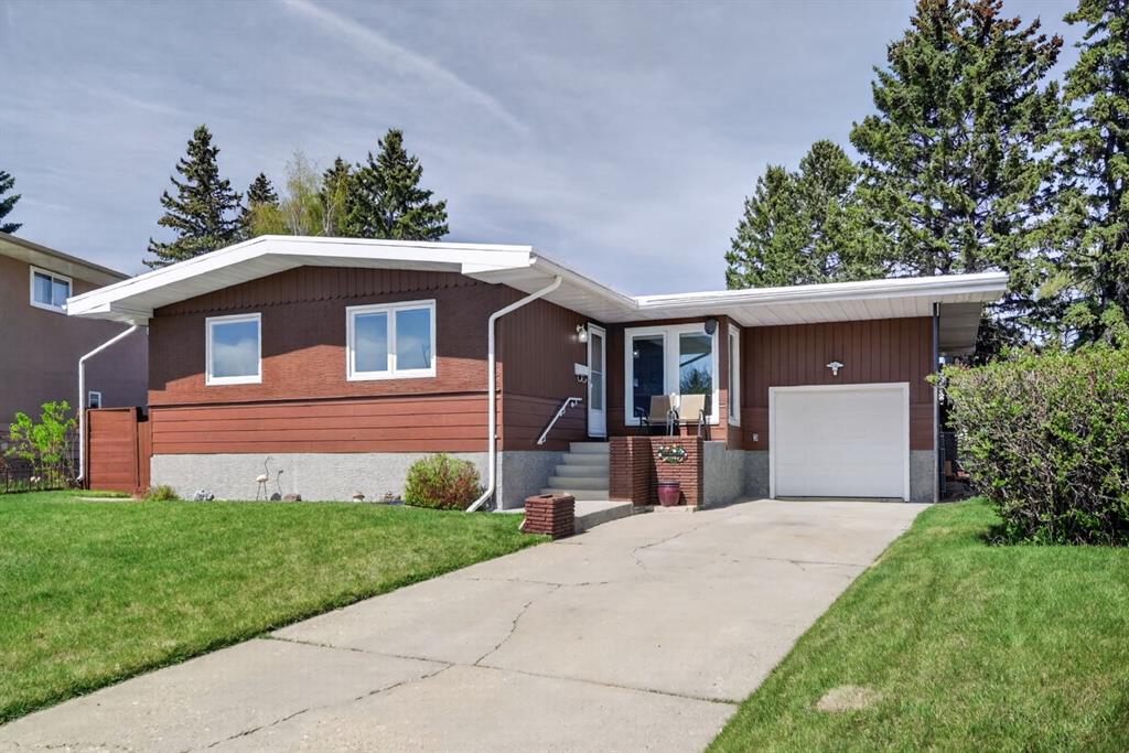 Third View of 26 Cardiff Place NW, Cambrian Heights, Calgary, Alberta, T2K 1S3