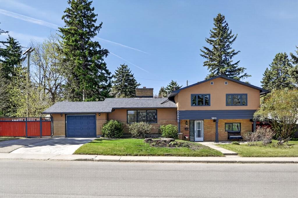 Fourth View of 3811 24 Street NW, Charleswood, Calgary, Alberta, T2L 0Y8