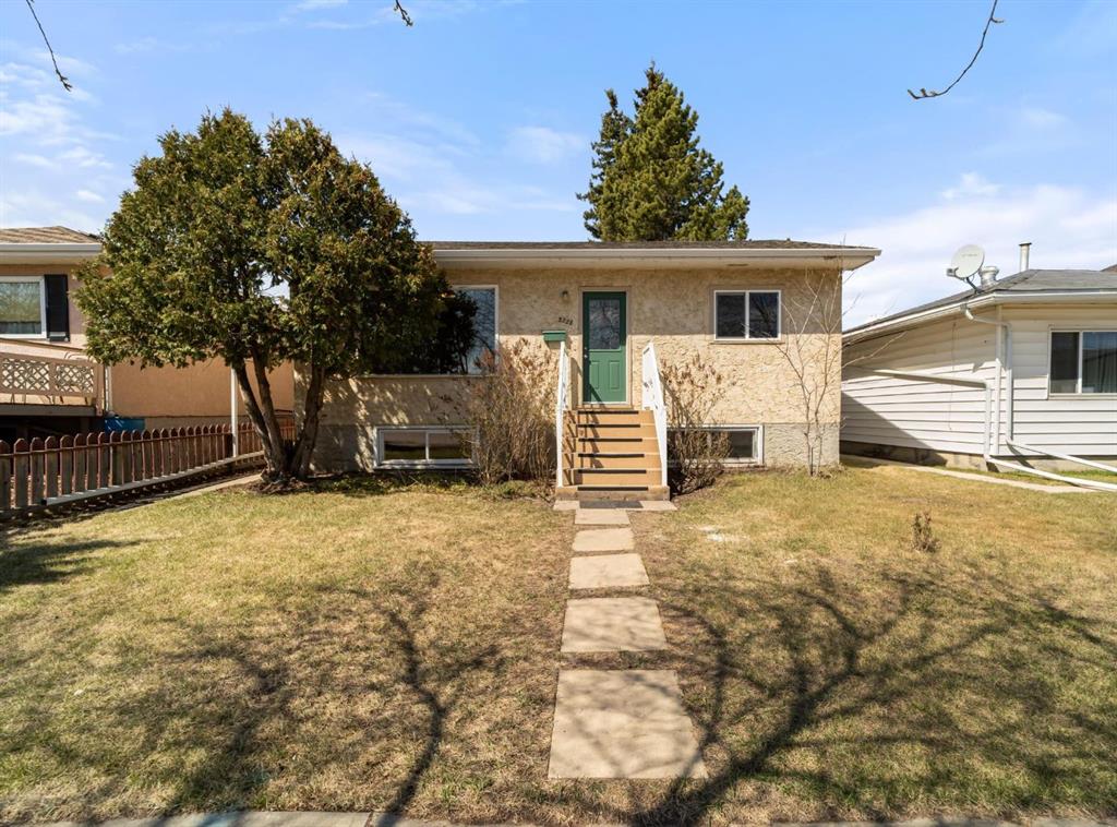 Second View of 5228 47 Street , Downtown Camrose, Camrose, Alberta, T4V 1K4