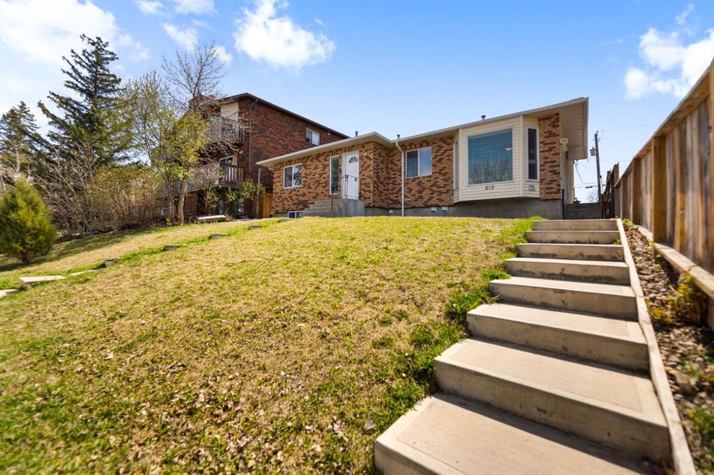 213 25 Avenue NE, A2309875, Alberta,