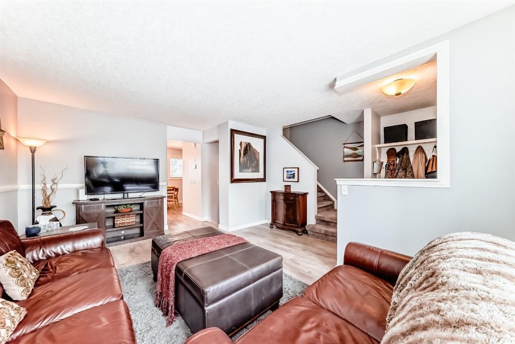Fourth View of 11, 800 Bowcroft Place , East End, Cochrane, Alberta, T4C 1B9
