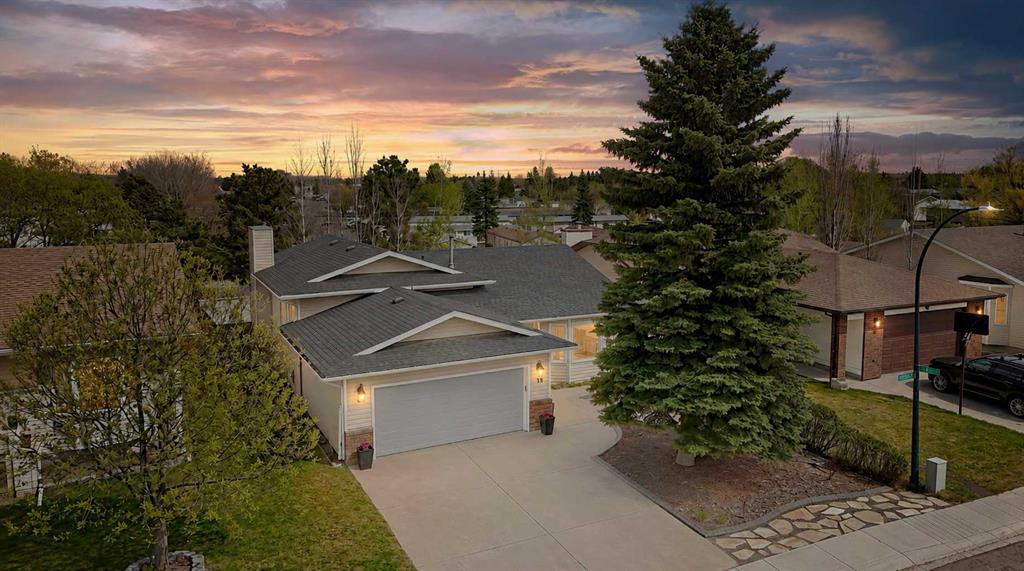 25 Gilbert Crescent , A2309985, Alberta,