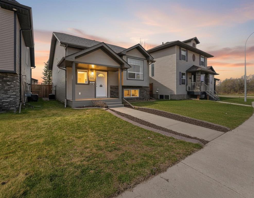 Second View of 84 Vickers Close , Vanier Woods, Red Deer, Alberta, T4R 0E6
