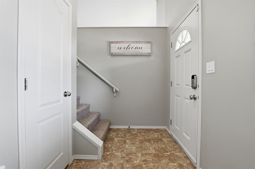 Fourth View of 84 Vickers Close , Vanier Woods, Red Deer, Alberta, T4R 0E6