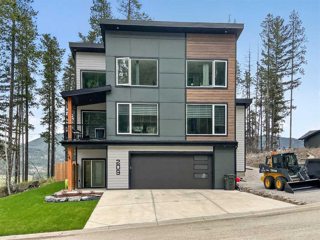 209 Southmore Place , A2310048, Alberta,