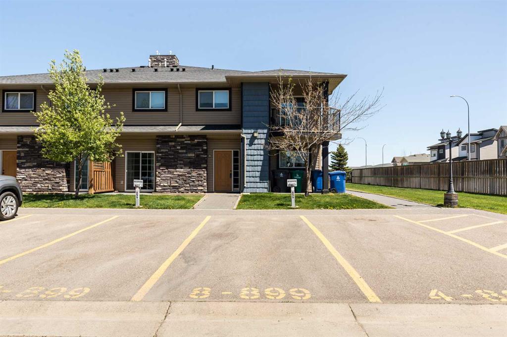 Second View of 8, 899 Mt Sundance Manor W, Sunridge, Lethbridge, Alberta, T1J 1X7