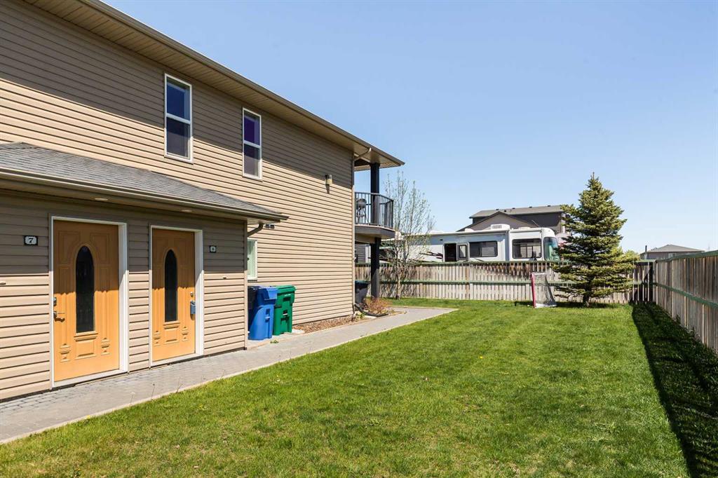 Third View of 8, 899 Mt Sundance Manor W, Sunridge, Lethbridge, Alberta, T1J 1X7