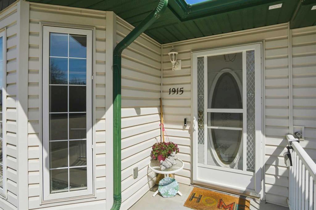 Third View of 1915 15 Street , NONE, Didsbury, Alberta, T0M0W0