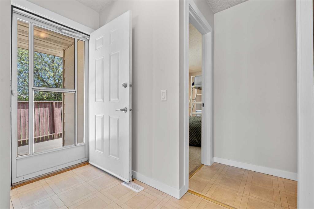 Fifth View of 232 Ranchview Place NW, Ranchlands, Calgary, Alberta, T3G 1R7