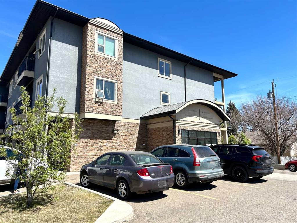 Third View of 24, 330 2 Street W, NONE, Brooks, Alberta, T1R 0E9