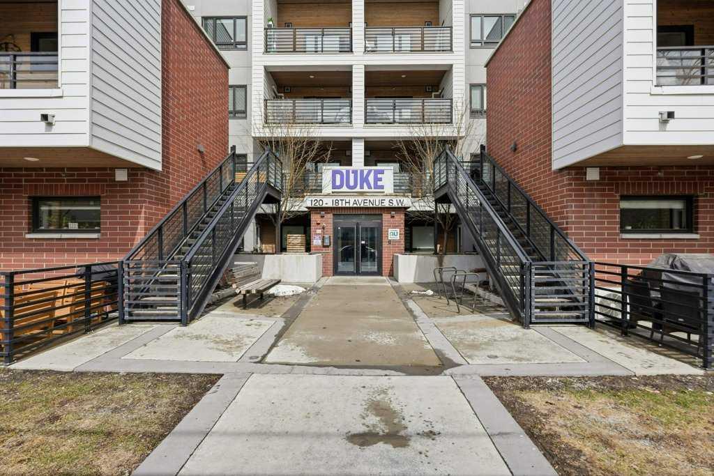 Third View of 305, 120 18 Avenue SW, Mission, Calgary, Alberta, T2S 3H5