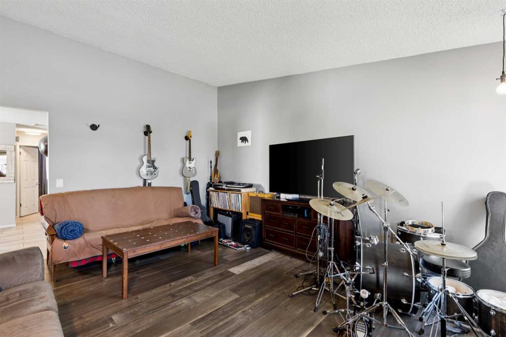 Third View of 68 Templegreen Bay NE, Temple, Calgary, Alberta, T1Y 4Z3