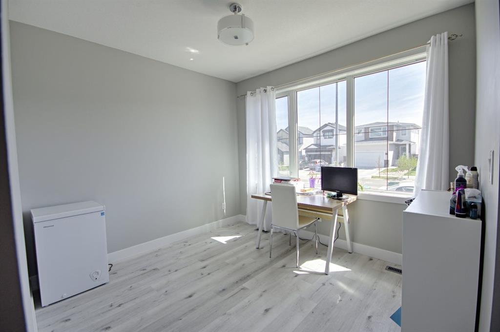 Fifth View of 963 Miners Boulevard W, Copperwood, Lethbridge, Alberta, T1J 5T8