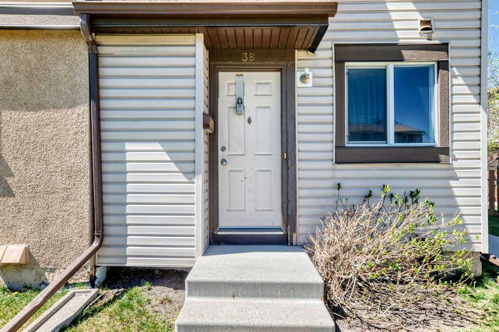 Fourth View of 38, 2727 Rundleson Road NE, Rundle, Calgary, Alberta, T1Y 3Z3