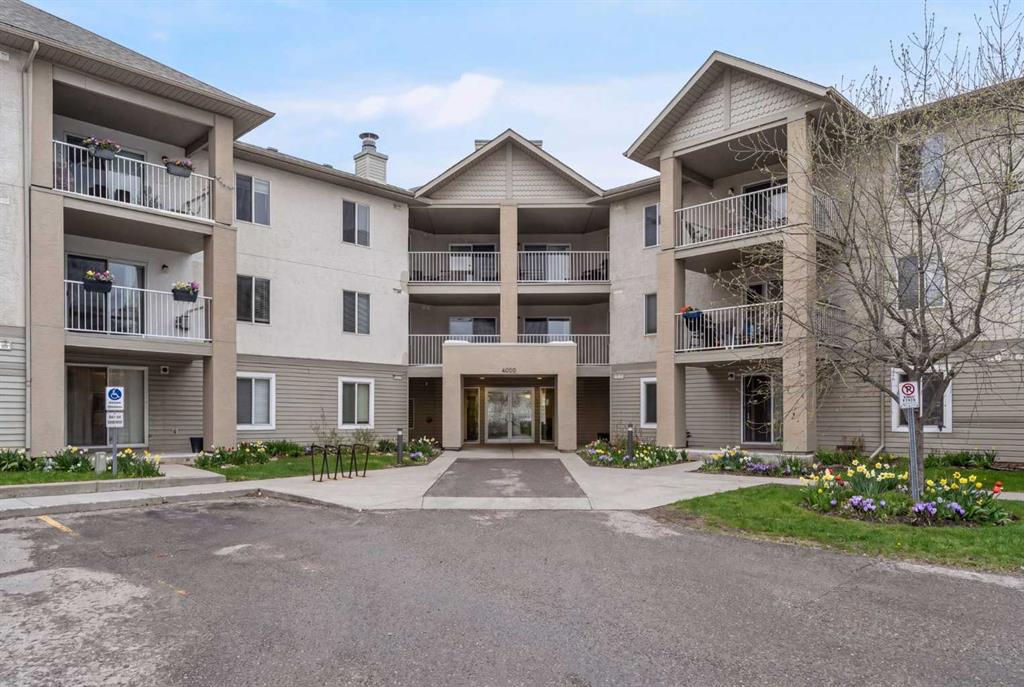 107, 4000 Citadel Meadow Point NW, A2310369, Alberta,