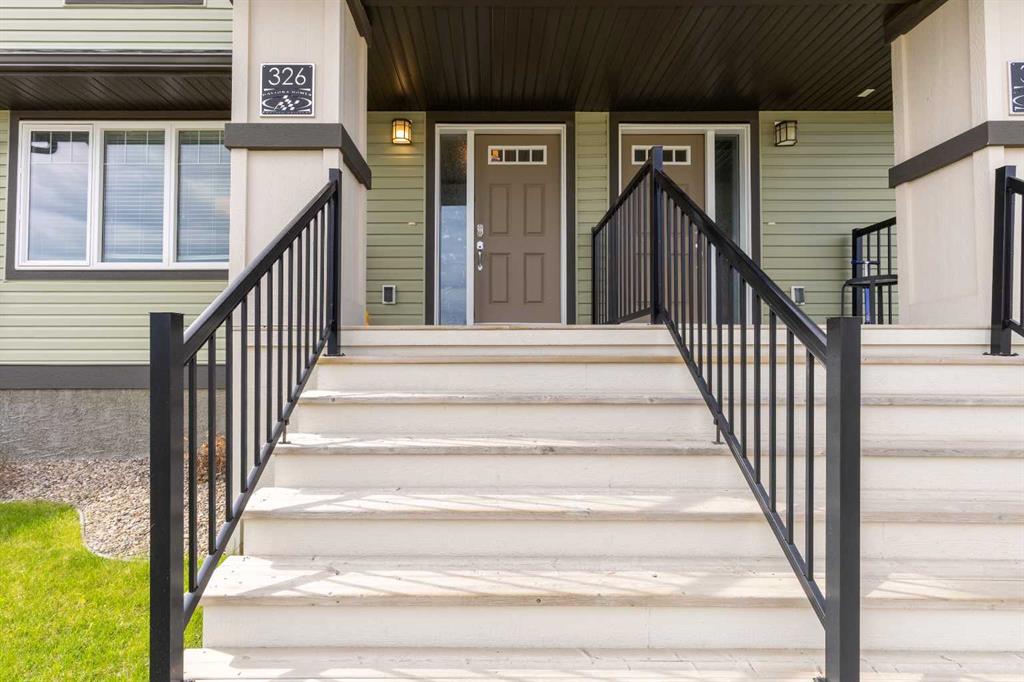 Third View of 326 Coalbanks Boulevard W, Copperwood, Lethbridge, Alberta, T1J 4V4