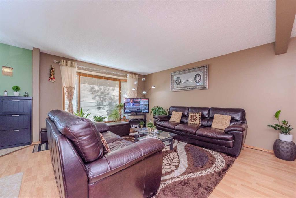 Fifth View of 78 Queen Anne Close SE, Queensland, Calgary, Alberta, T2J 6E5