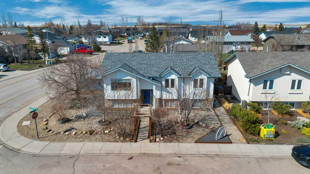 191 Strathaven Crescent , A2310429, Alberta,