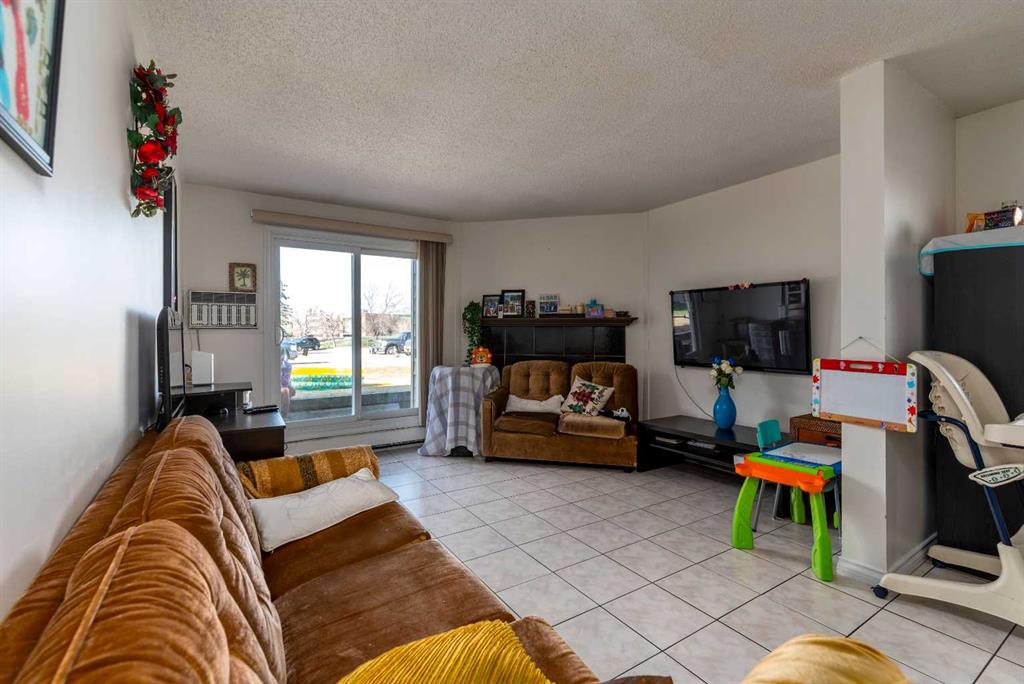 Third View of 109B, 3007 57A Ave  , West Lloydminster, Lloydminster, Alberta, T9V 1W5