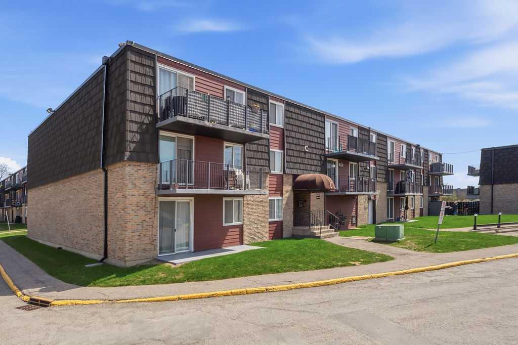 Main View of 8C, 80 Galbraith Drive SW, Glamorgan, Calgary, Alberta, T3E 4Z6
