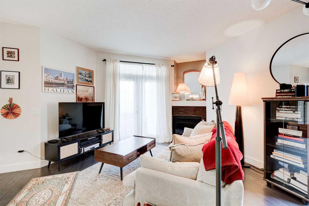 Third View of 213, 527 15 Avenue SW, Beltline, Calgary, Alberta, T2R 1R5