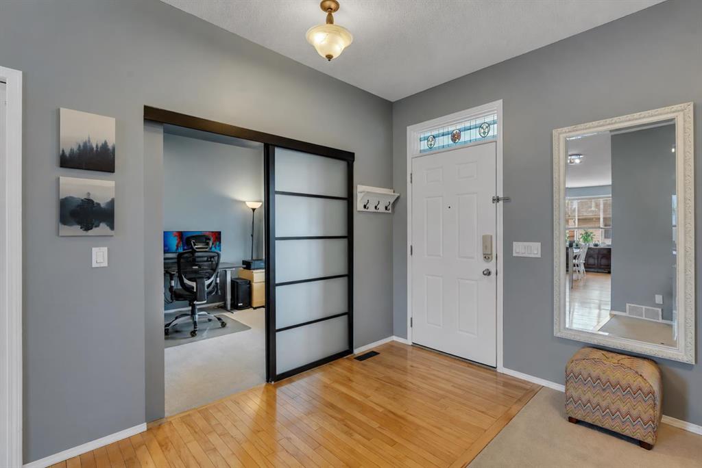 Fifth View of 104 Prestwick Street SE, McKenzie Towne, Calgary, Alberta, T2Z 4K9