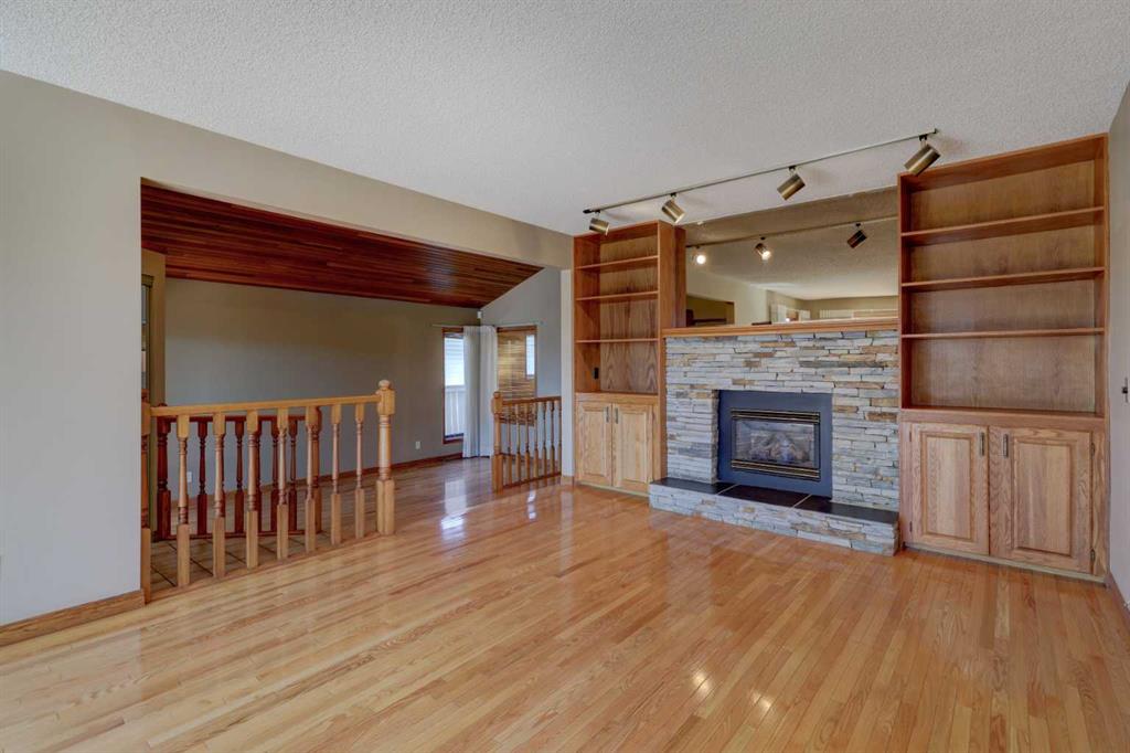 Third View of 2328 Munro Drive NE, Mayland Heights, Calgary, Alberta, T2E 5Y9