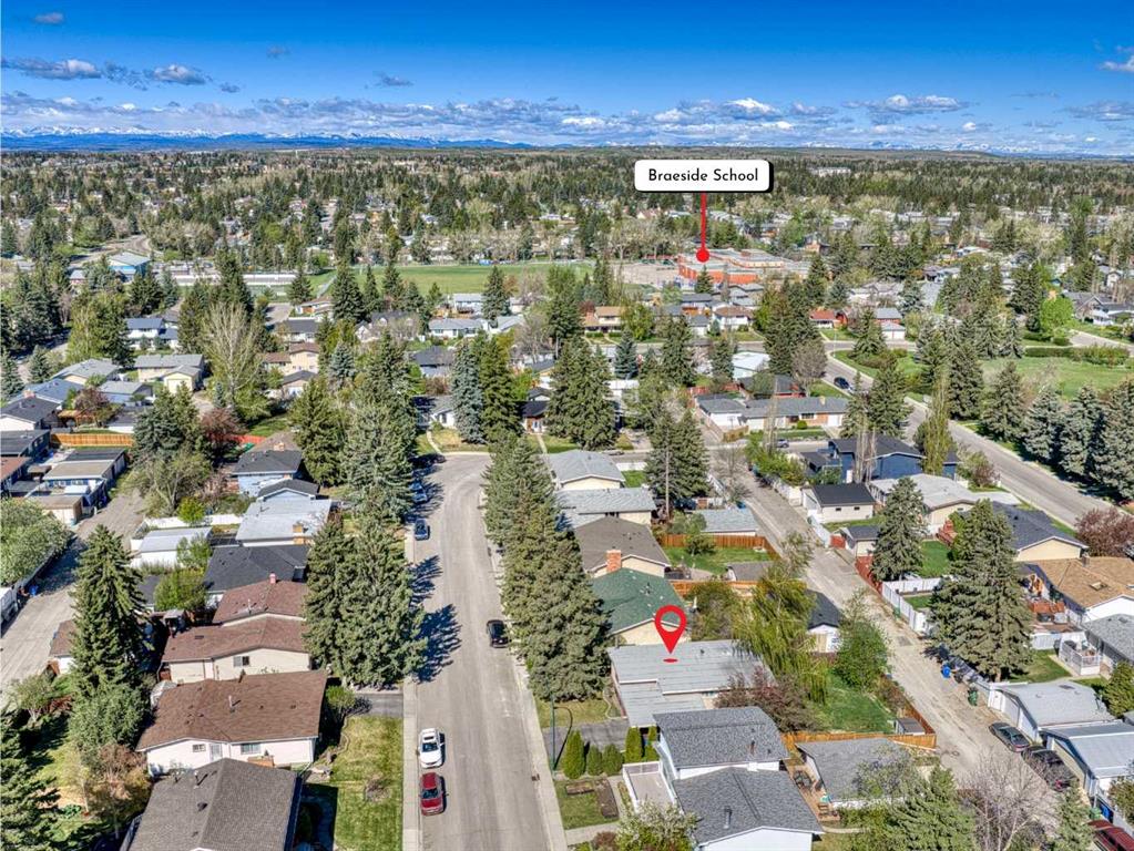 Fifth View of 83 Brazeau Crescent SW, Braeside, Calgary, Alberta, T2W 0Z2