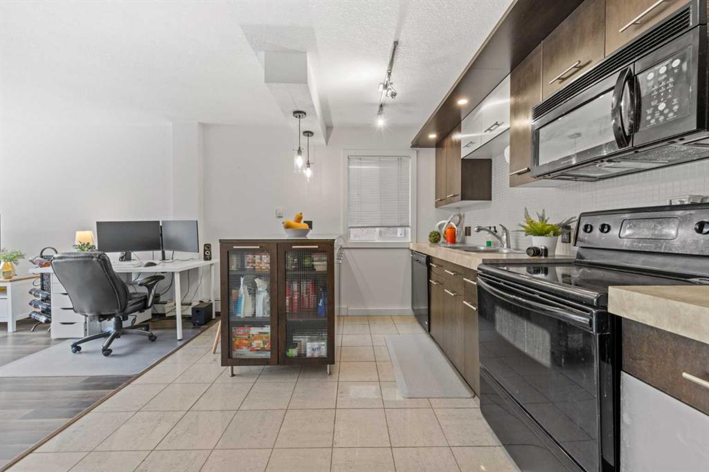 Fifth View of 309, 324 22 Avenue SW, Mission, Calgary, Alberta, T2S 0H4