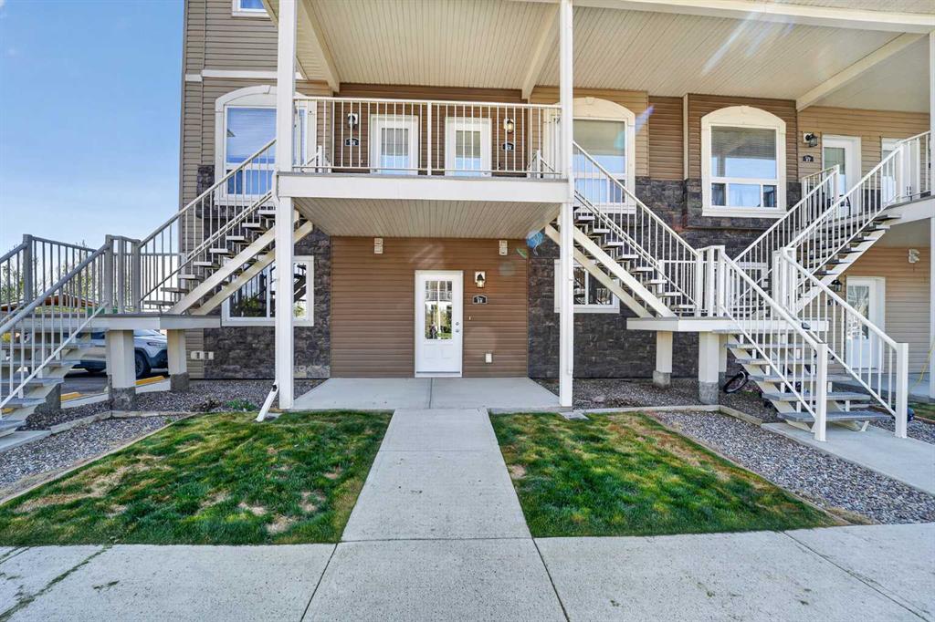 Third View of 28, 45 Keystone Terrace W, Copperwood, Lethbridge, Alberta, T1J 5B8