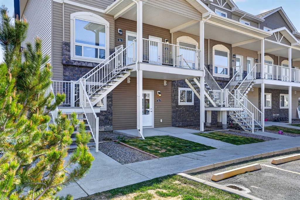 Fourth View of 28, 45 Keystone Terrace W, Copperwood, Lethbridge, Alberta, T1J 5B8