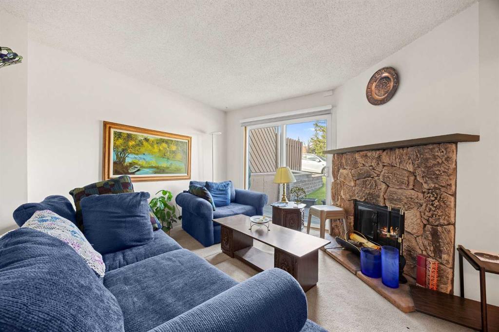 Fourth View of 8, 4940 39 Avenue SW, Glenbrook, Calgary, Alberta, T3E 6M7
