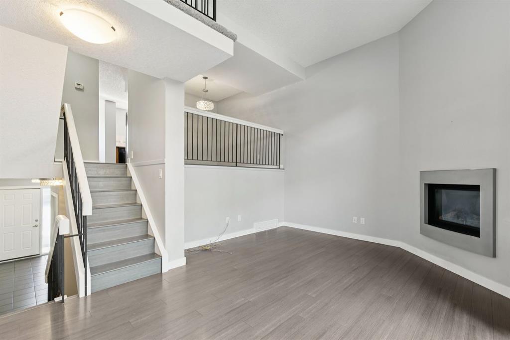 Fifth View of 22 Glamis Gardens SW, Glamorgan, Calgary, Alberta, T3E6S4