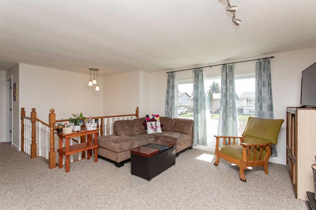 Fourth View of 114 Dawson Street , Deer Park Estates, Red Deer, Alberta, T4R1Y9