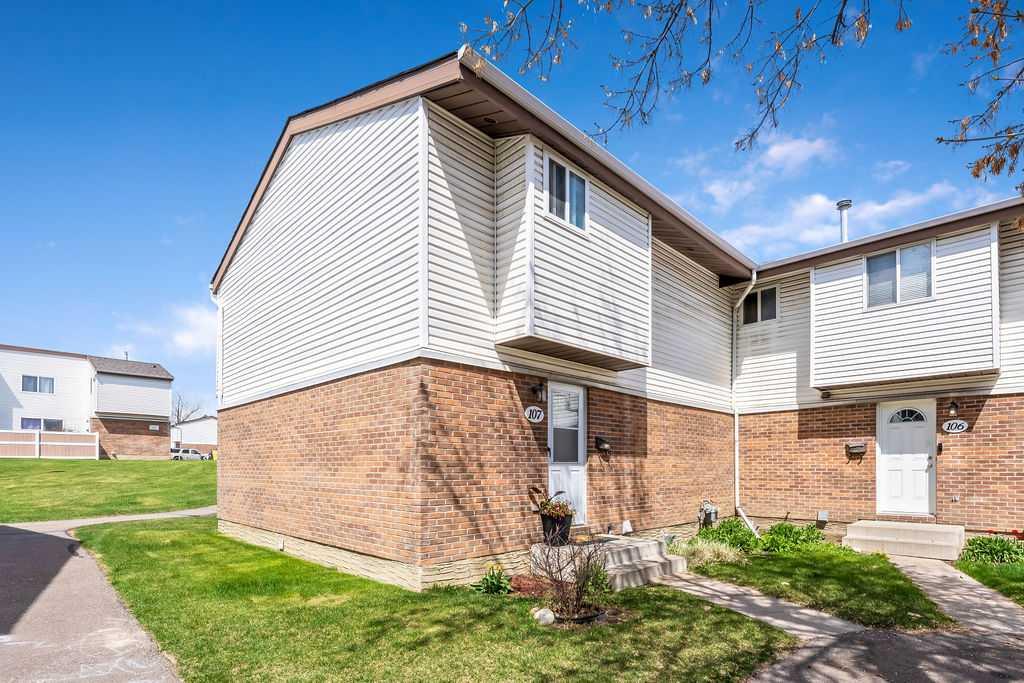 Third View of 107, 5103 35 Avenue SW, Glenbrook, Calgary, Alberta, T3M 6L0