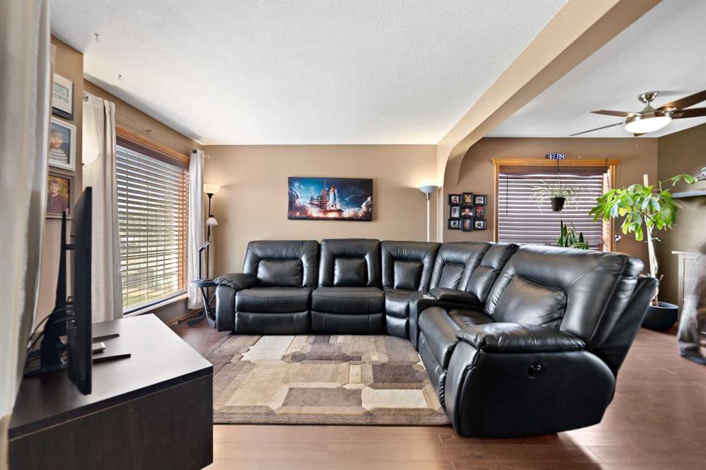Fifth View of 48 Sunridge Crescent NW, Sunridge, Airdrie, Alberta, T4B 2G5