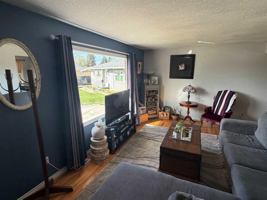 Fourth View of 1481 9 Avenue NE, Northeast Crescent Heights, Medicine Hat, Alberta, T1A 6E9