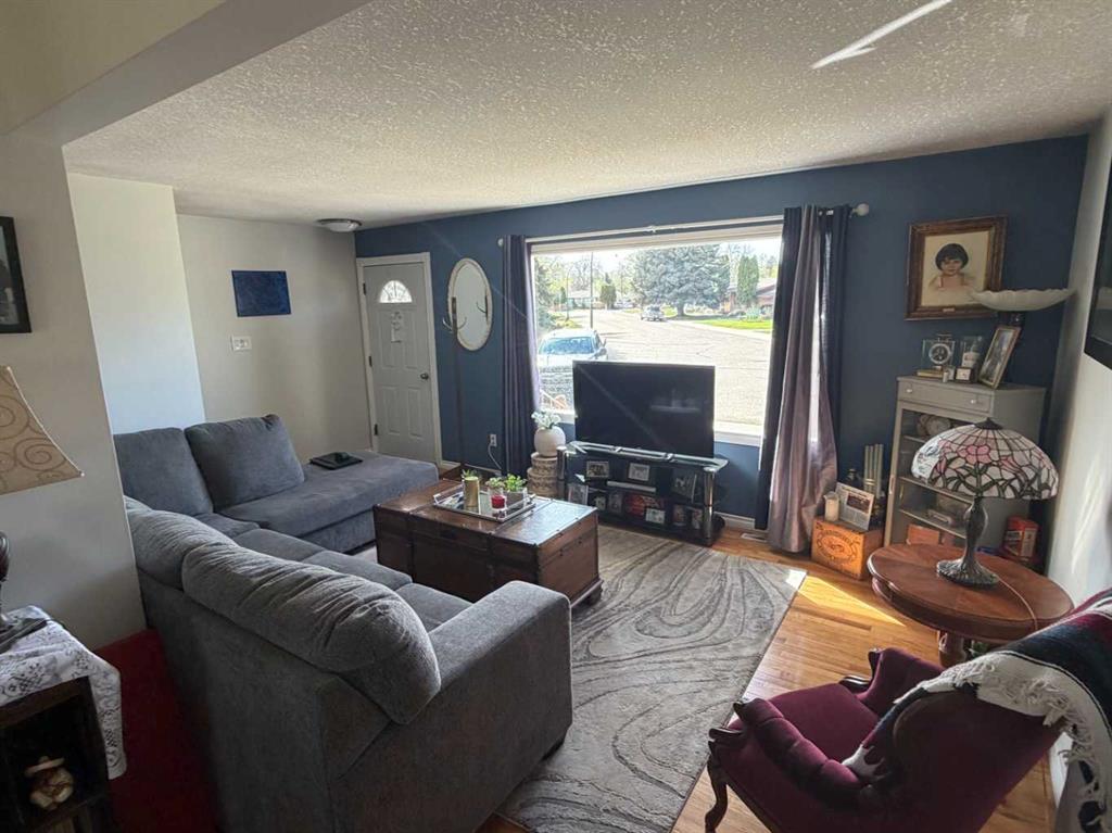 Fifth View of 1481 9 Avenue NE, Northeast Crescent Heights, Medicine Hat, Alberta, T1A 6E9