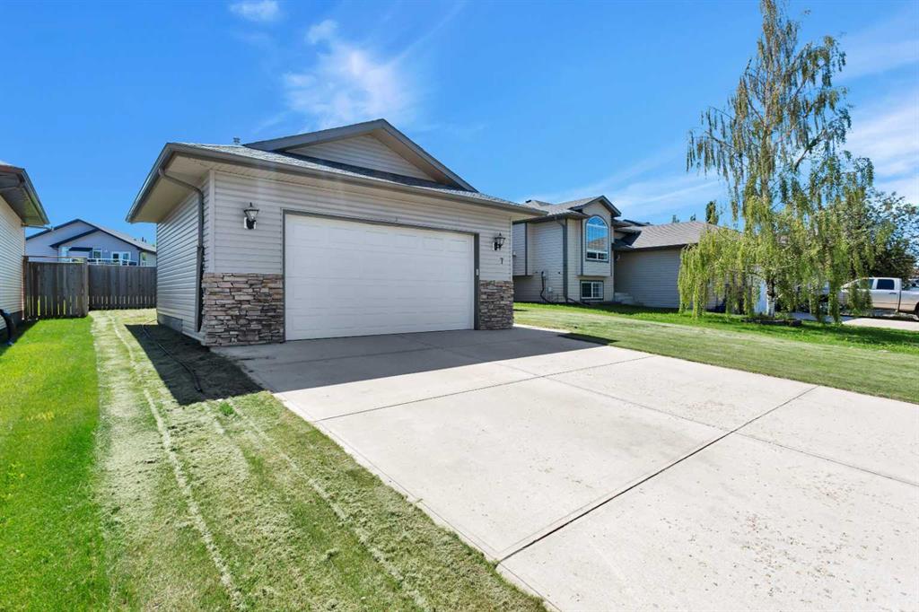 Fourth View of 7 Firdale Close , Fox Run, Sylvan Lake, Alberta, T4S 2M1