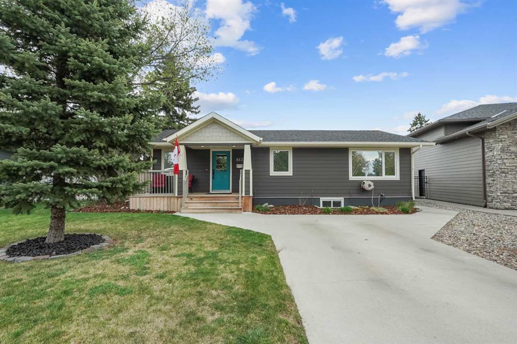 Third View of 613 33 Street S, Henderson Lake, Lethbridge, Alberta, T1J 3V8