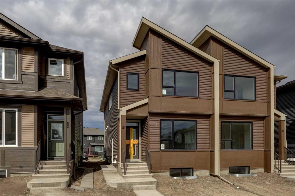 51 lewisburg Manor NE, A2310893, Alberta,