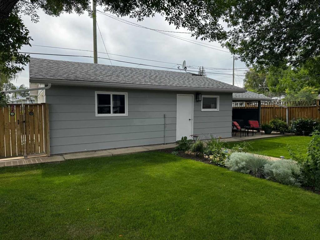 Fifth View of 809 Riverside Drive E, Riverview Park, Drumheller, Alberta, T0J 0Y5