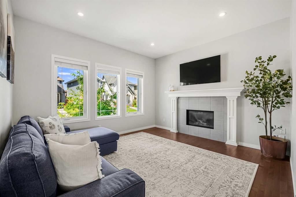 Fourth View of 393 Marquis Heights SE, Mahogany, Calgary, Alberta, T3M 2A7