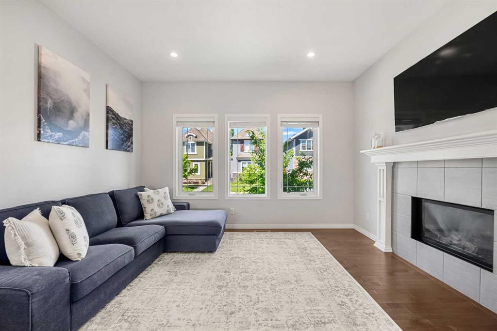 Fifth View of 393 Marquis Heights SE, Mahogany, Calgary, Alberta, T3M 2A7