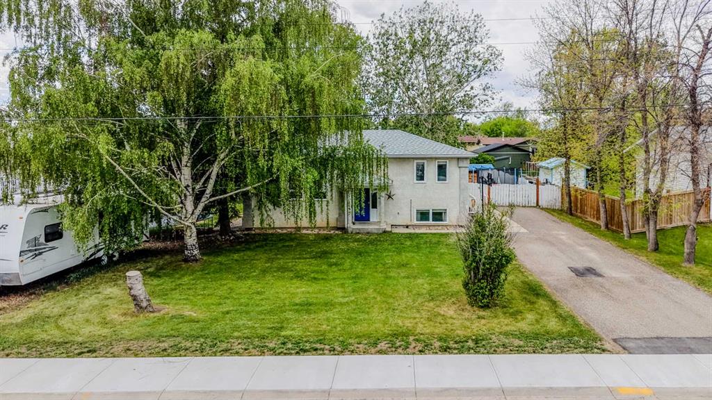 124 N 2 Street E, A2311008, Alberta,
