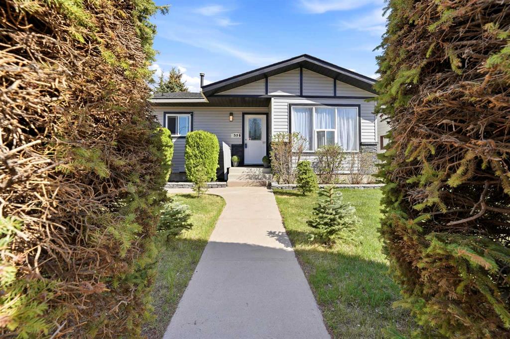 Fourth View of 35 Ray Avenue , Rosedale Estates, Red Deer, Alberta, T4P 3B9