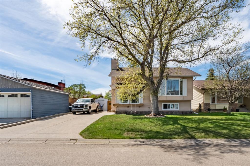 159 Woodburn Crescent , A2311056, Alberta,