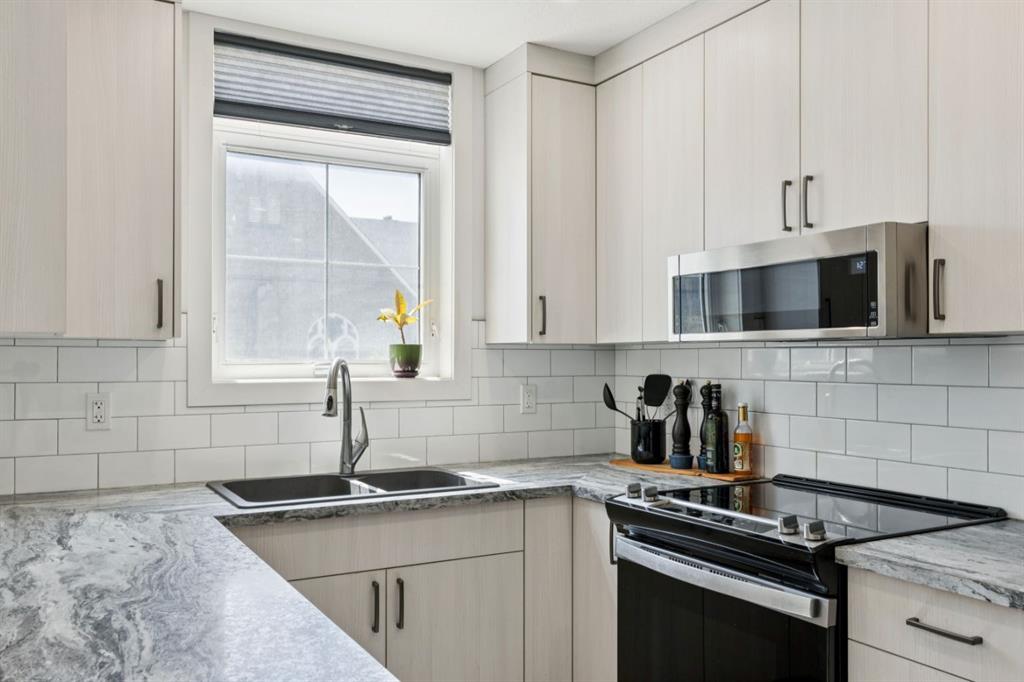 Fourth View of 304, 1000 15 Avenue SW, Beltline, Calgary, Alberta, T2R 0S6