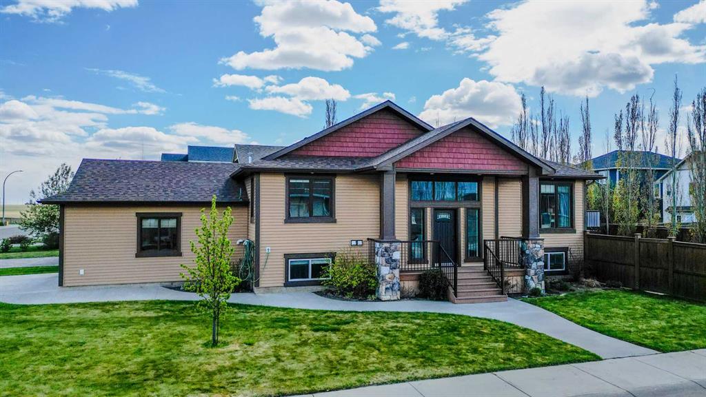 402 11 Street , A2311087, Alberta,